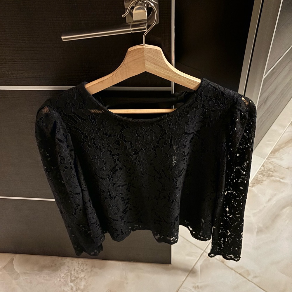 Large top black lace excellent condition